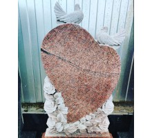Памятник на могилу "Сердце, голуби, розы" из гранита Винга 100 см